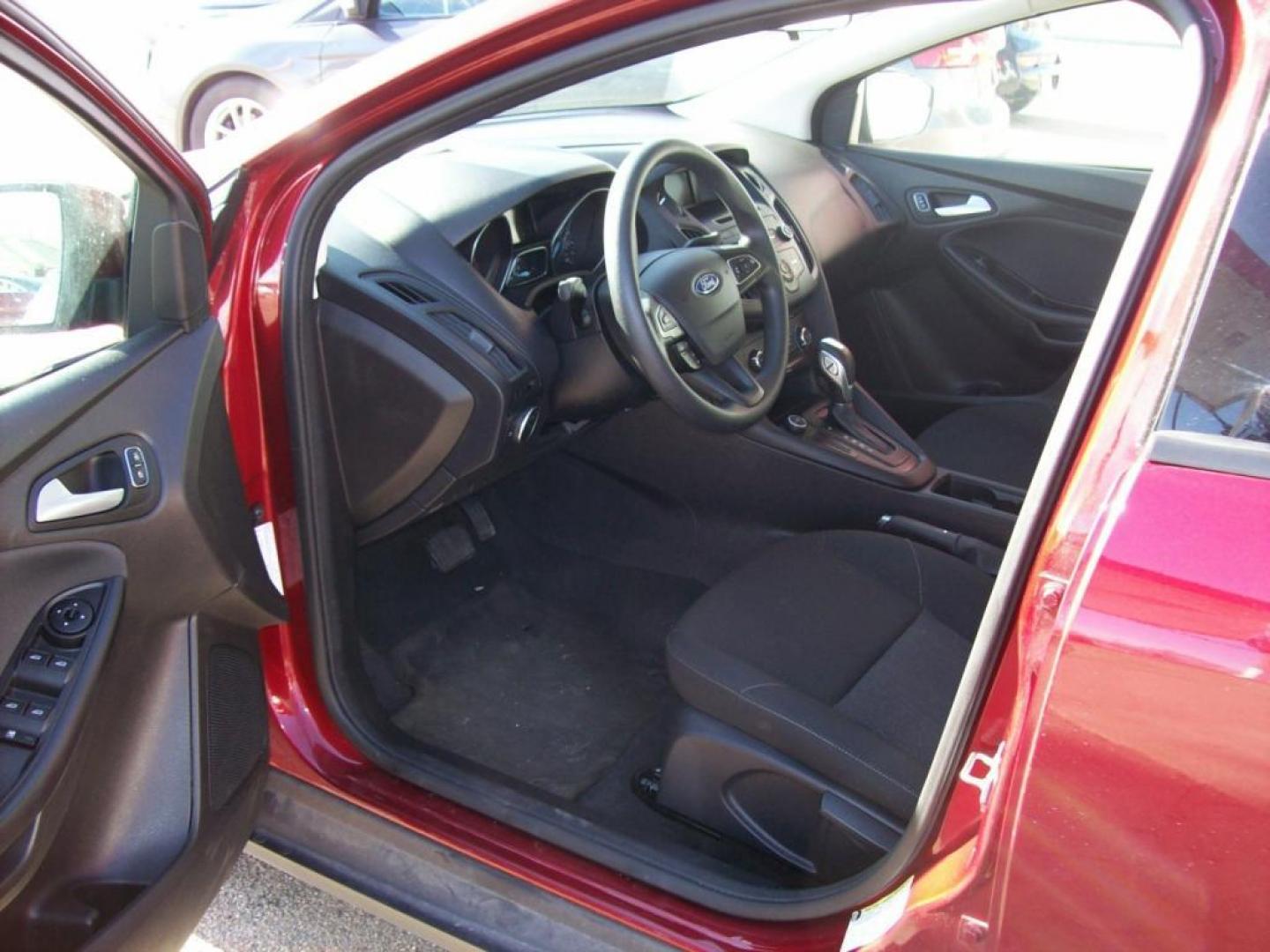 2015 Red /Graphite Grey Ford Focus SE (1FADP3F29FL) with an L4, 2.0L; FFV engine, Automatic transmission, located at 220 West South St., Hastings, NE, 68901, (402) 461-3161, 0.000000, 0.000000 - Great Gas Mileage, Back-up Camera, 25,xxx Miles - Photo#3